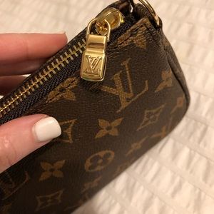 Louis Vuitton purse